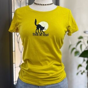 NWT Target Women’s Lime Trick or Treat Glitter Moon Black Cat Halloween Tee